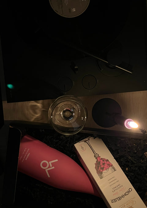 BLUSH & INDULGENCE